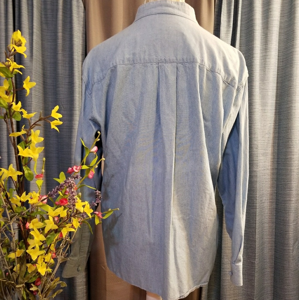 🌻🌺🌻J. JILL DENIM BUTTON UP SHIRT!! - Picture 2 of 6